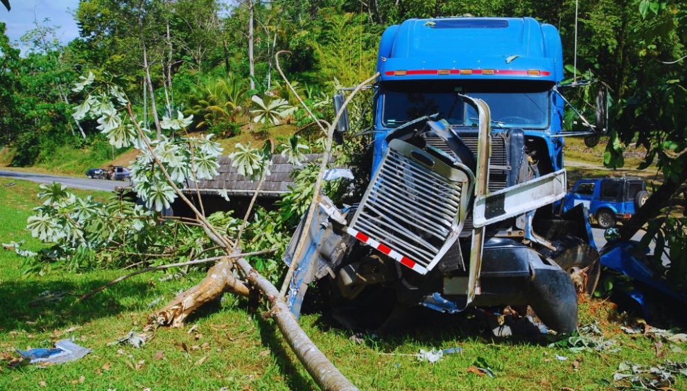 trucking crash lawyer