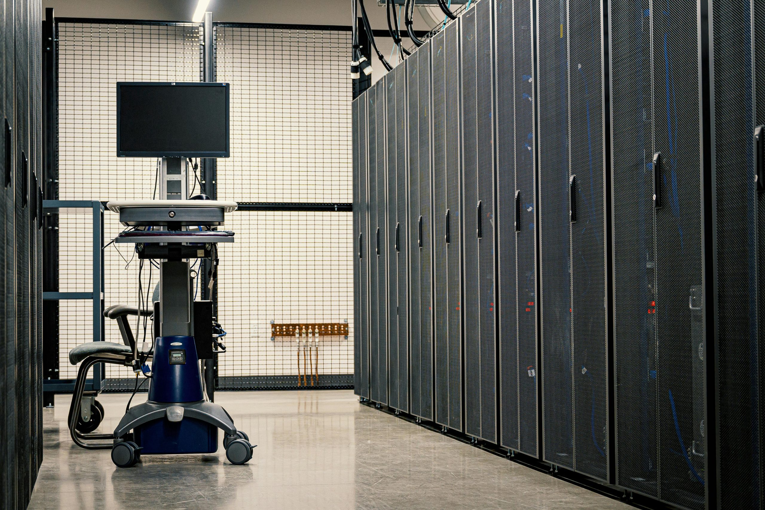 Multi-Tier Cloud Backup Architectures and Immutable Recovery